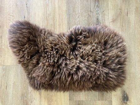 Klein langharig schapenvacht rood/bruin zeer dikke kwaliteit 67x38