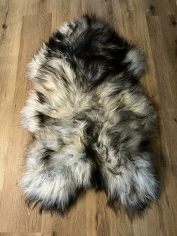 Langharig zeer dik schapenvacht &ndash; cr&egrave;me, zilver &amp; zwart &ndash; 140 x 80 cm