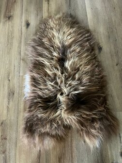 Langharig zeer dik schapenvacht &ndash; bruin, beige &amp; caramel &ndash; 139 x 75 cm