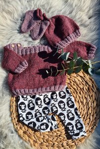 Sheepsjop gebreide babyset one of a kind maat 62 / aubergine schaapje