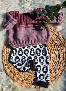 Sheepsjop gebreide babyset one of a kind maat 56 / aubergine schaapje