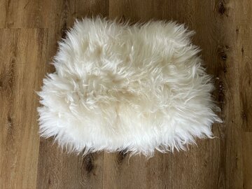 Klein langharig schapenvacht creme / wit zeer dikke kwaliteit 62x50